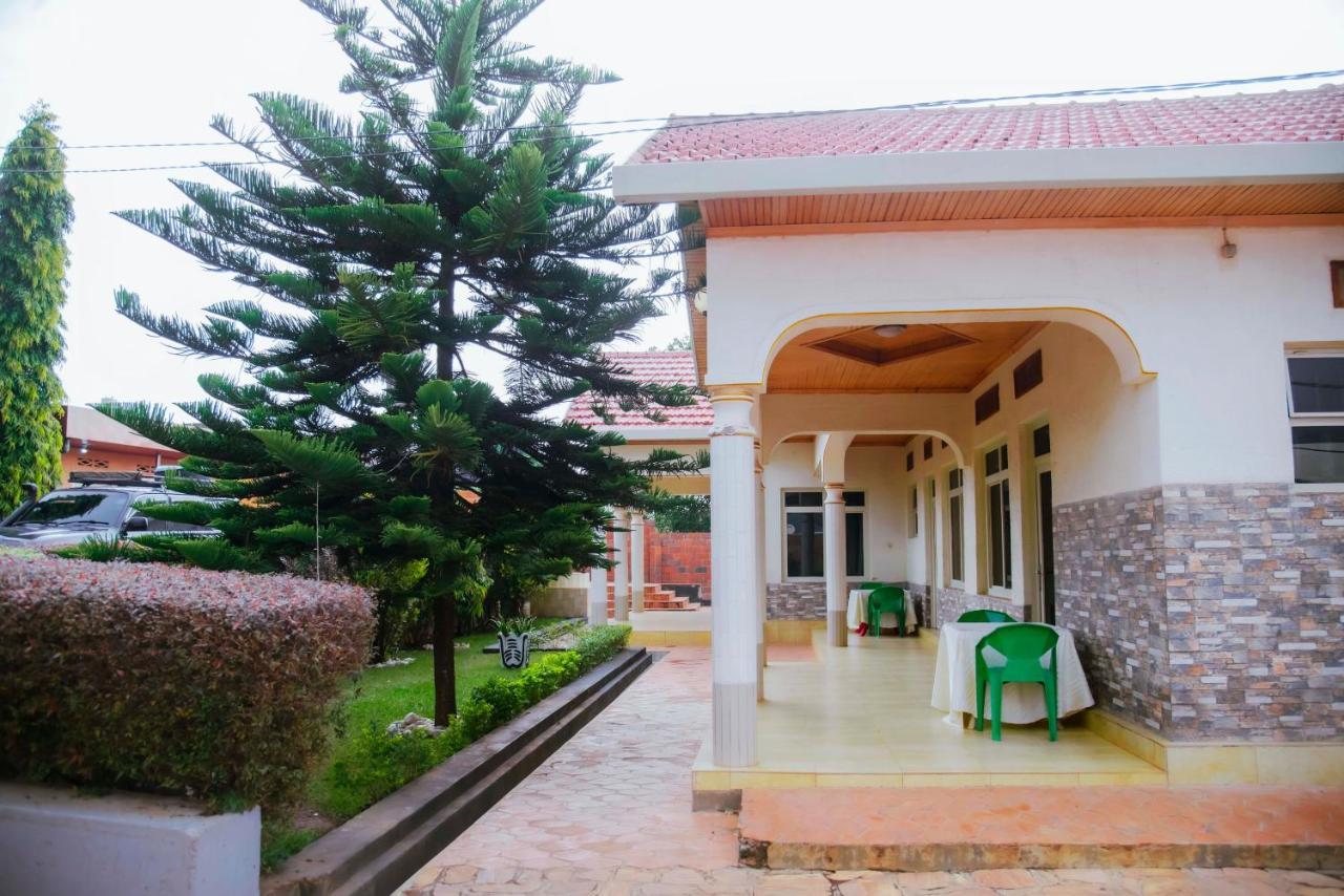 Martin Aviator Hotel Kigali Exterior foto