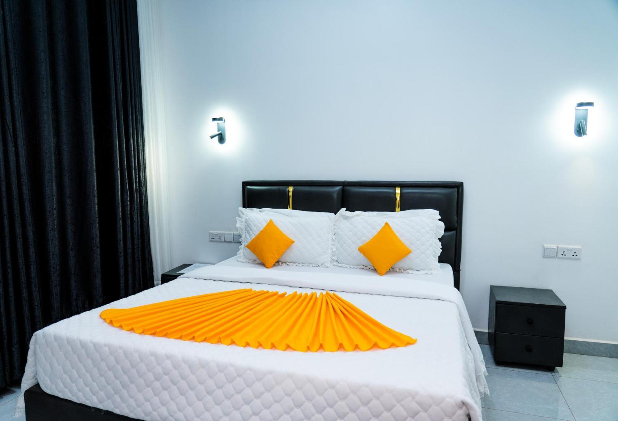 Martin Aviator Hotel Kigali Exterior foto