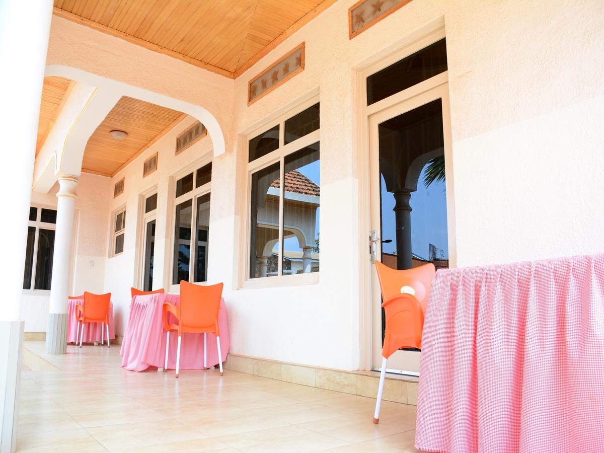 Martin Aviator Hotel Kigali Exterior foto